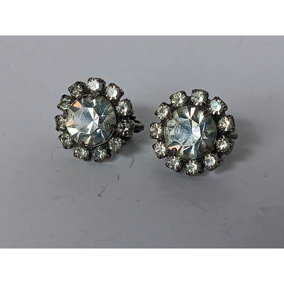 Vintage Clear Sparkly Rhinestone Clip-On Earrings Estate Find 1/2 in - Picture 8 of 10